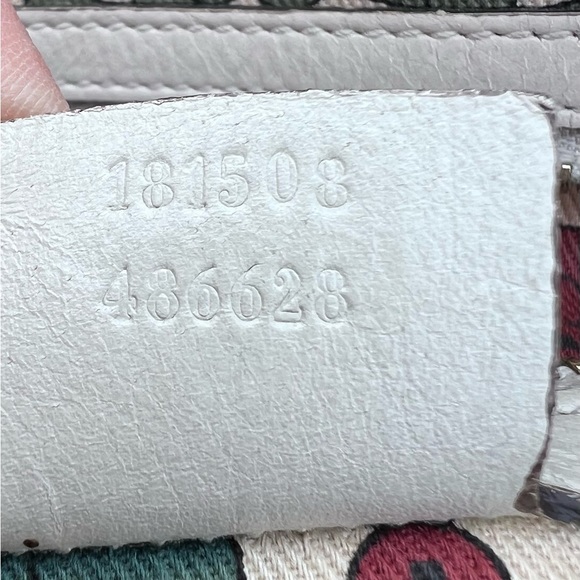 Gucci med size satchel in good condition! - Picture 7 of 9